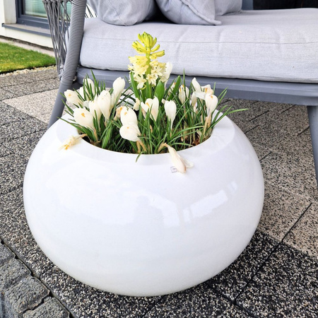 Okrągła donica niska z włókna szklanego Koral wys. 36 cm średnica 73 cm, czarna