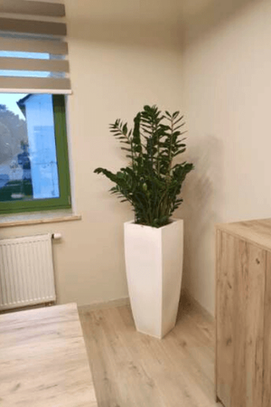 Donica wysoka Juno 92 cm z półką, brązowa
