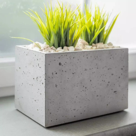 Mała doniczka betonowa Petit wys. 15x24x14 cm, antracyt
