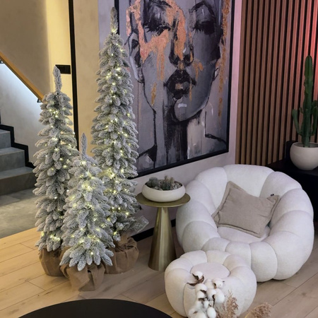 Choinka sztuczna Slim ośnieżona w doniczce 200 cm