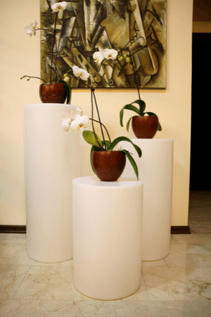 Podświetlany stolik kolumna LED okrągły stojak Tubus 50 cm