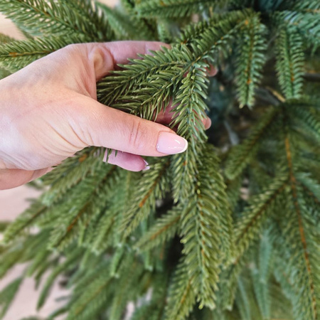 Choinka sztuczna ze stelażem Świerk Imperial 220 cm LIMITOWANA