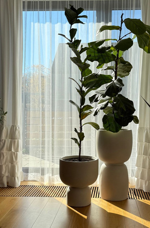 Donica na nóżce Molta wys. 43x40 cm, kremowa