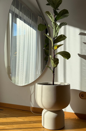 Donica na nóżce Molta wys. 43x40 cm, kremowa