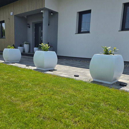 Duża donica ogrodowa Mars 51 cm, z dolnym rantem, biała