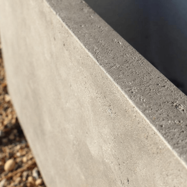 Wysoka donica Classic z włókna szklanego imitującego beton, wys. 57 cm średnica 33 cm
